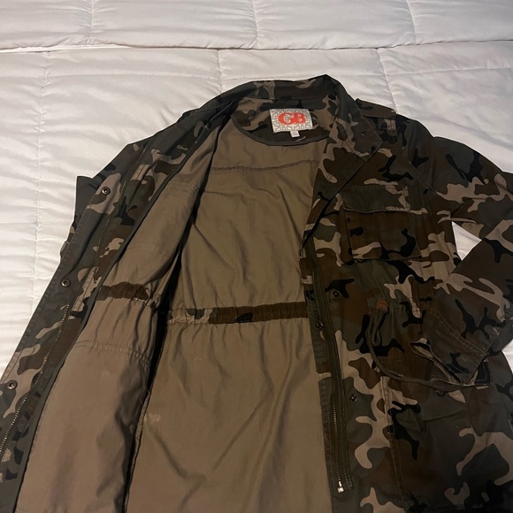 Throw on jacket - Picture 3 of 3